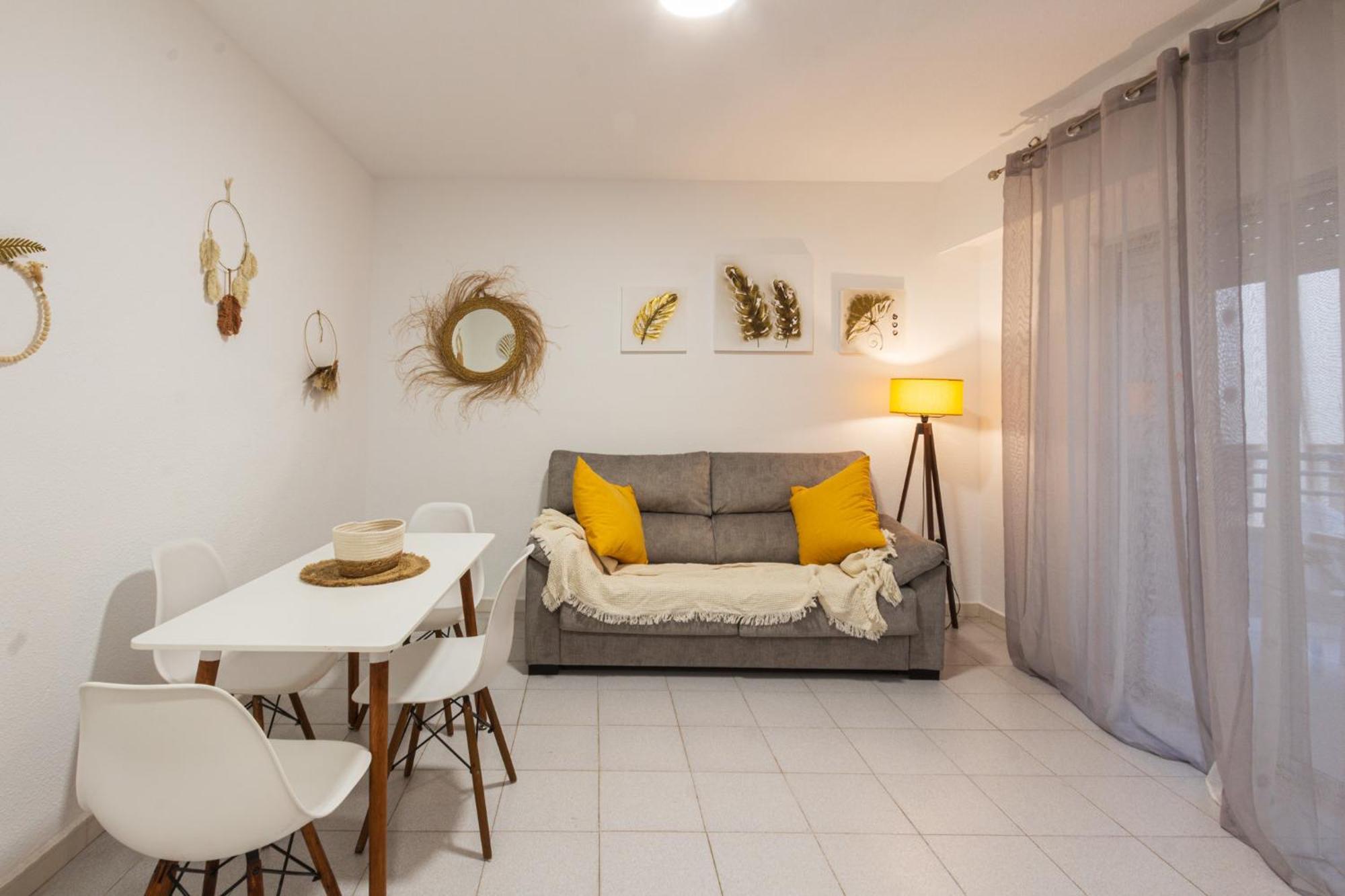 Menabrea Holiday House Near The Beach And Airport Santa Pola Zewnętrze zdjęcie