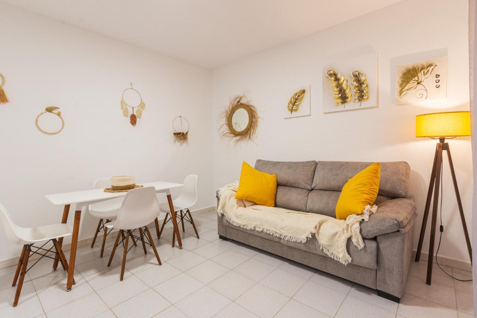 Menabrea Holiday House Near The Beach And Airport Santa Pola Zewnętrze zdjęcie