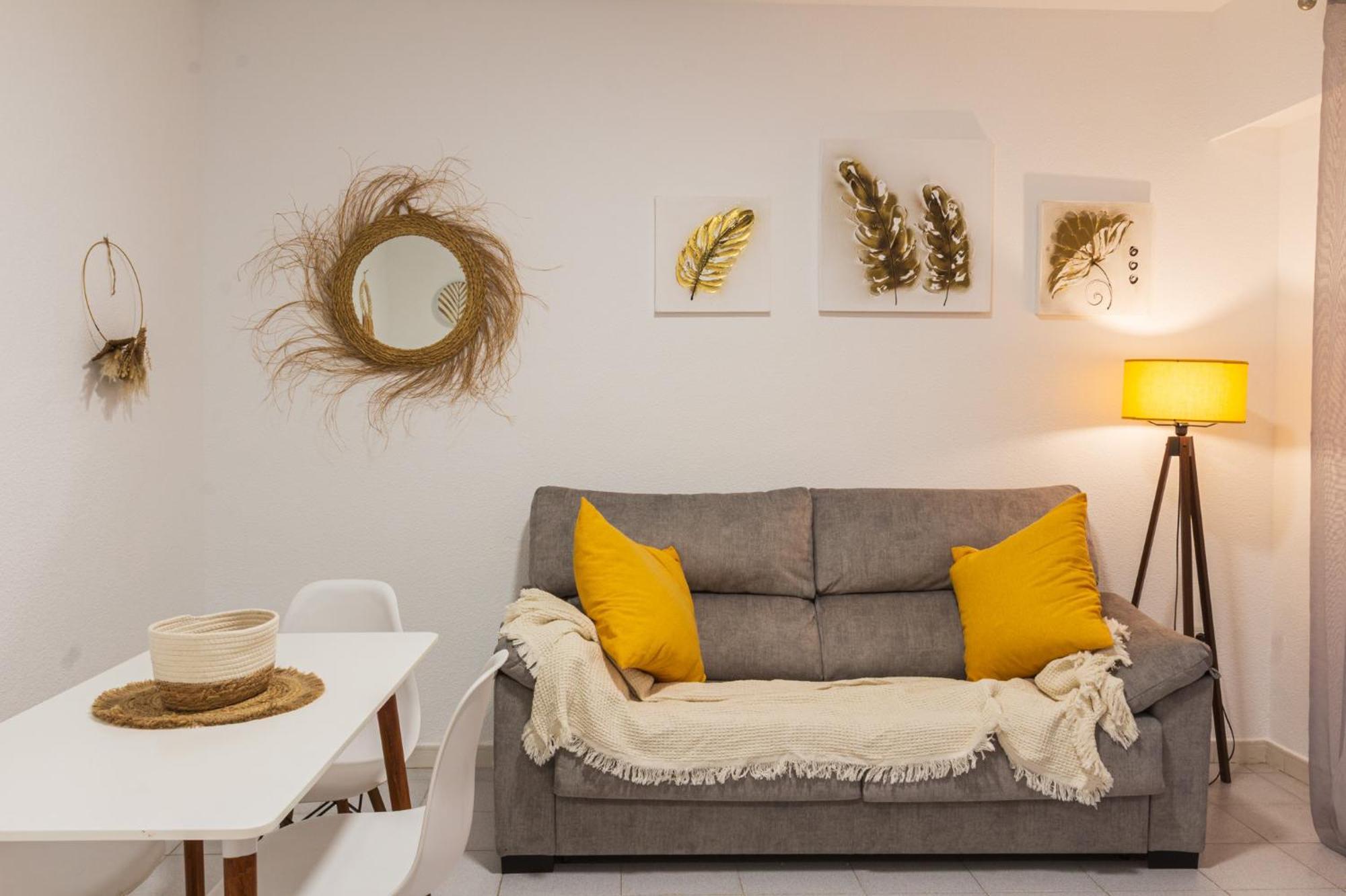 Menabrea Holiday House Near The Beach And Airport Santa Pola Zewnętrze zdjęcie