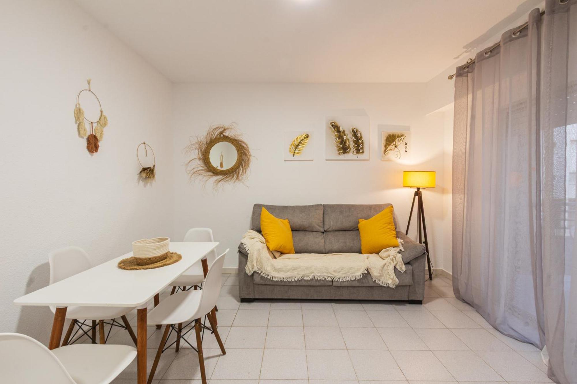 Menabrea Holiday House Near The Beach And Airport Santa Pola Zewnętrze zdjęcie